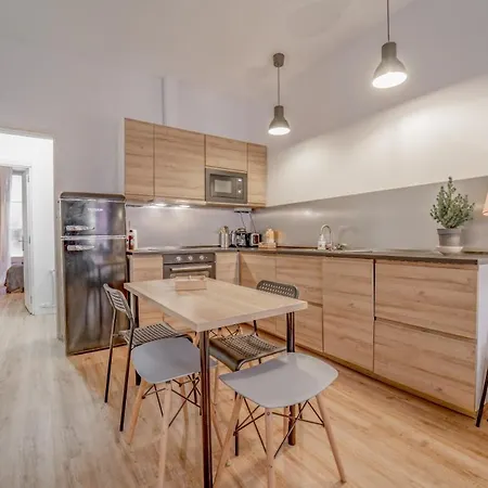 Residencial Margarita Apartment